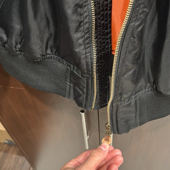 Large black bomber jacket - Picture 3 of 6